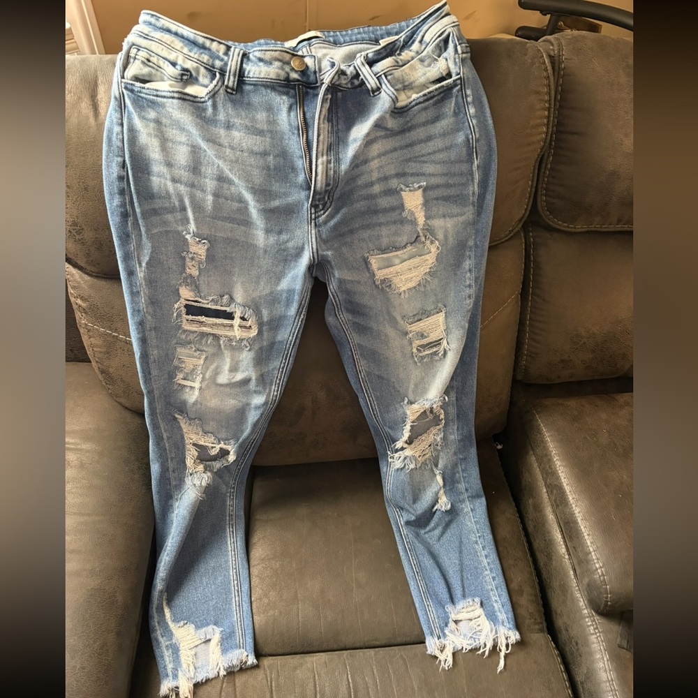 KanCan Light Blue Distressed High Rise Jeans